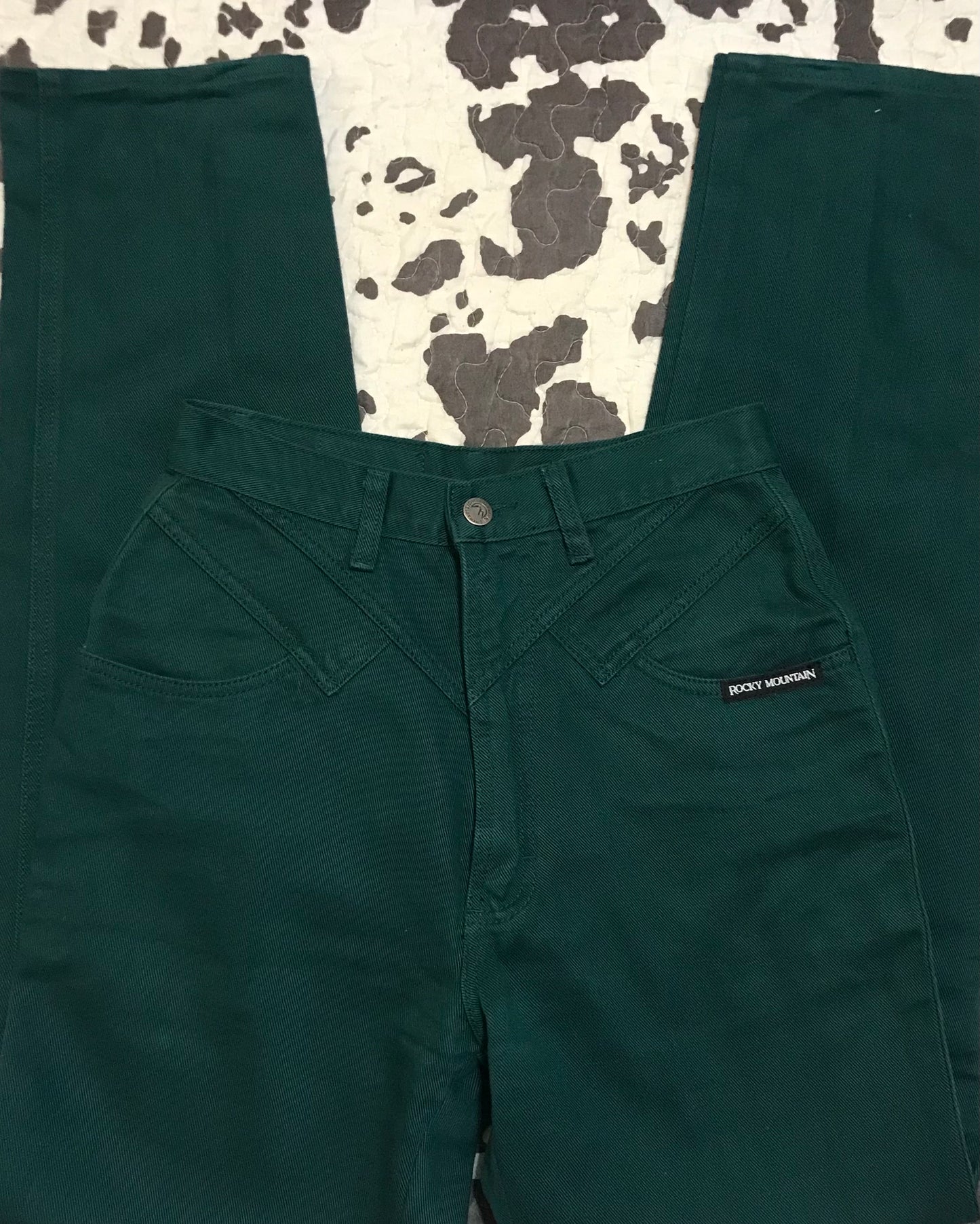 Gunshy Green (25.5 x 33.5)