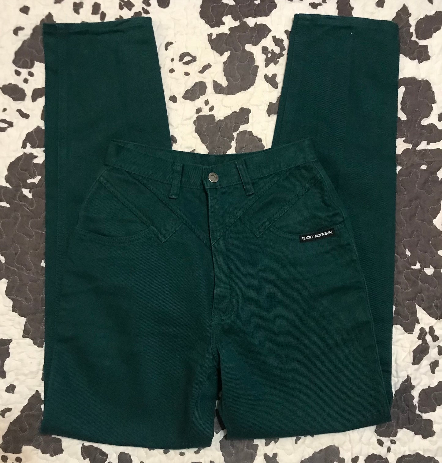 Gunshy Green (25.5 x 33.5)
