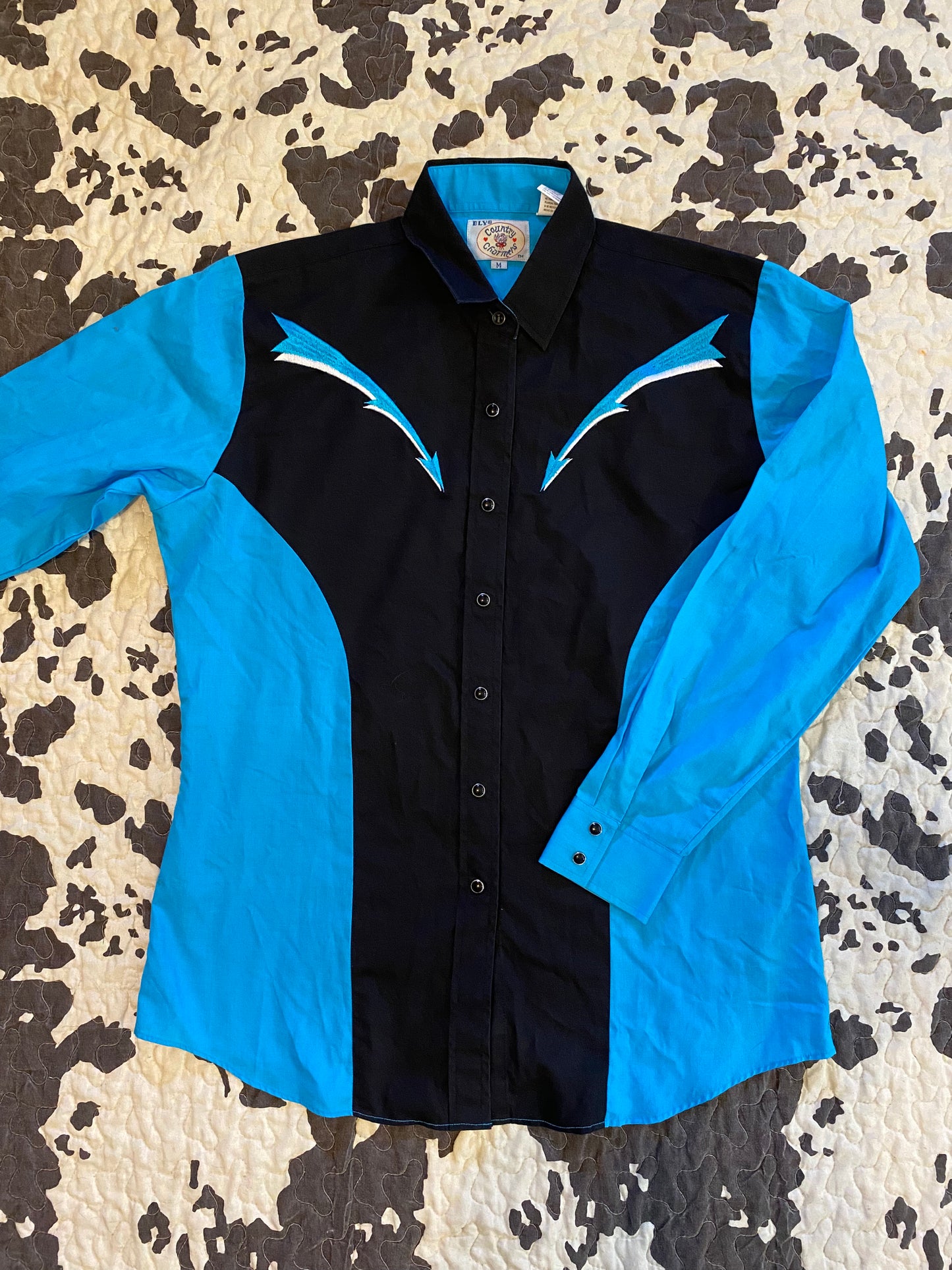 Amarillo Sky Snaps (Womens Medium)