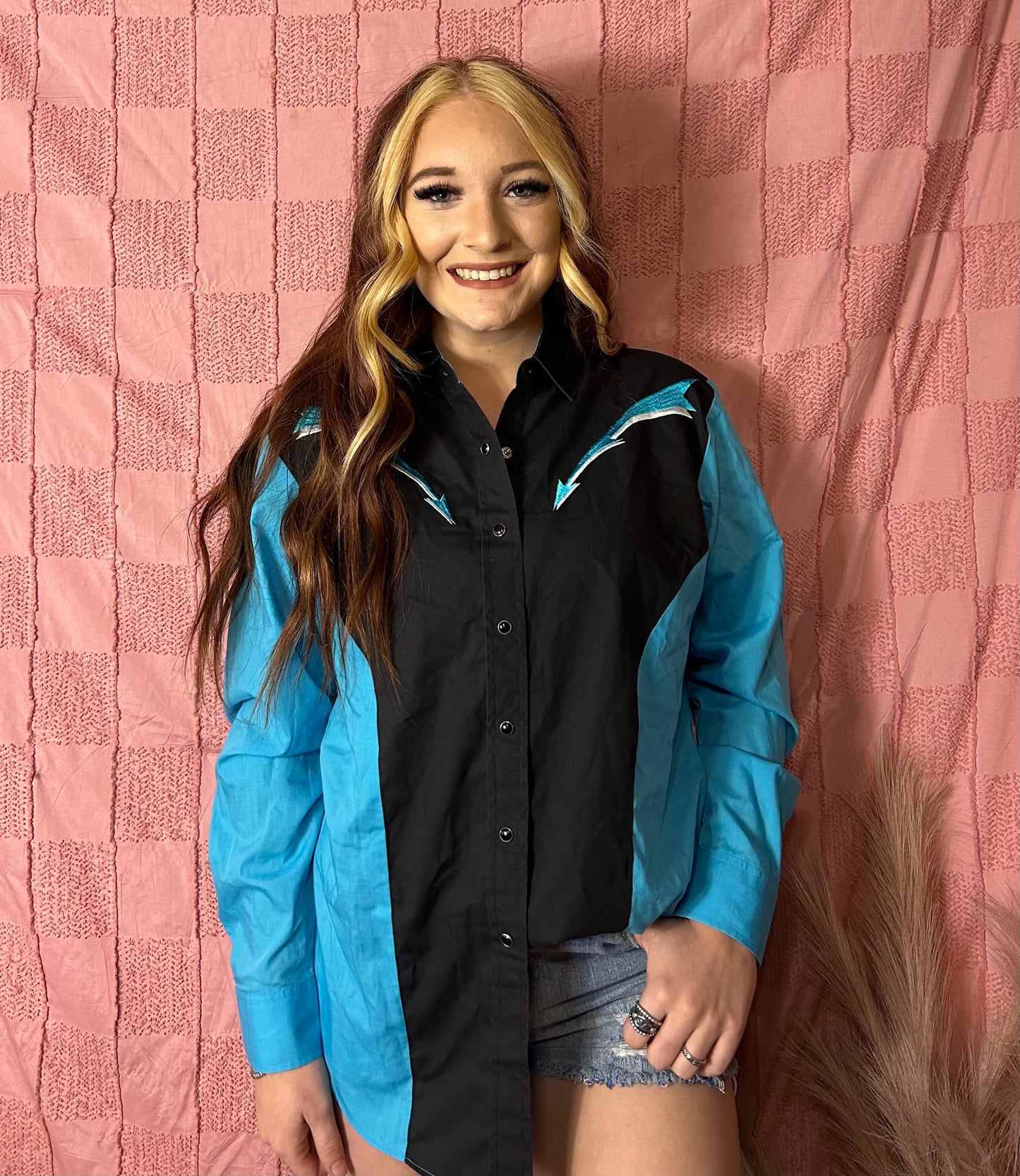 Amarillo Sky Snaps (Womens Medium)